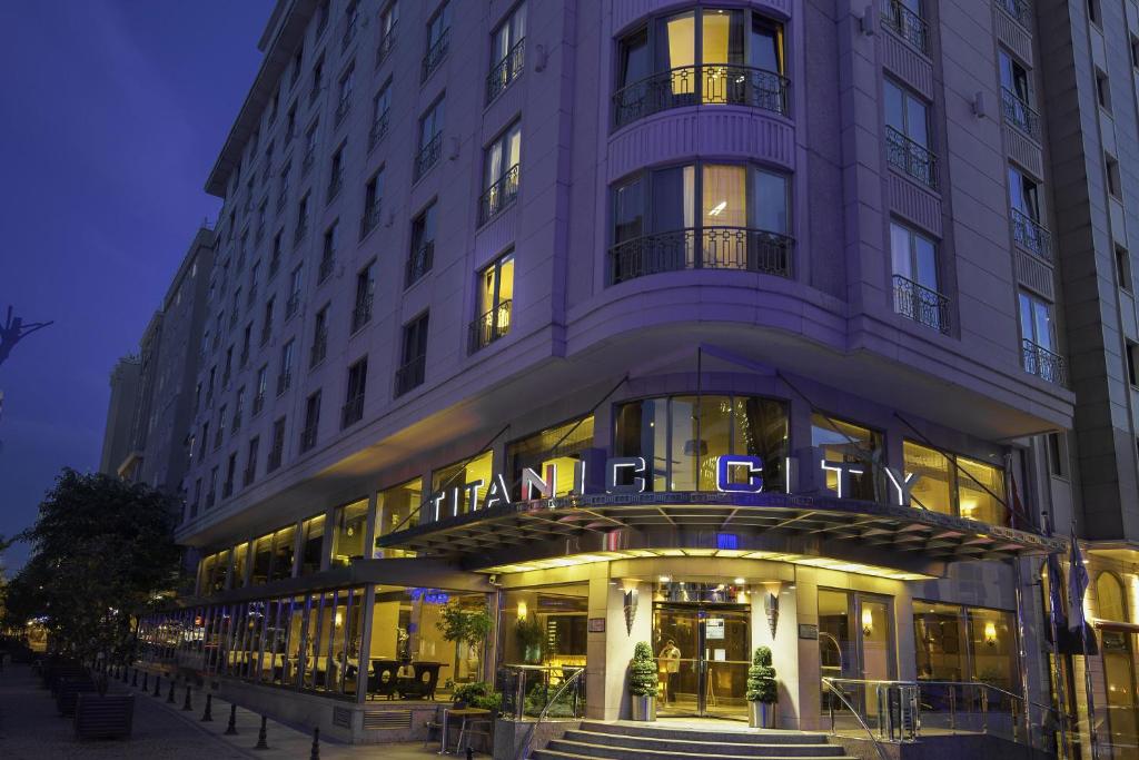هتل تایتانیک سیتی تکسیم استانبول - Titanic City Taksim Hotel