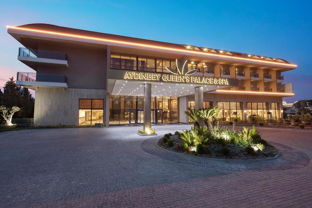 هتل آیدین‌بِی کوئینز پالاس اند اسپا - Aydinbey Queen's Palace & Spa