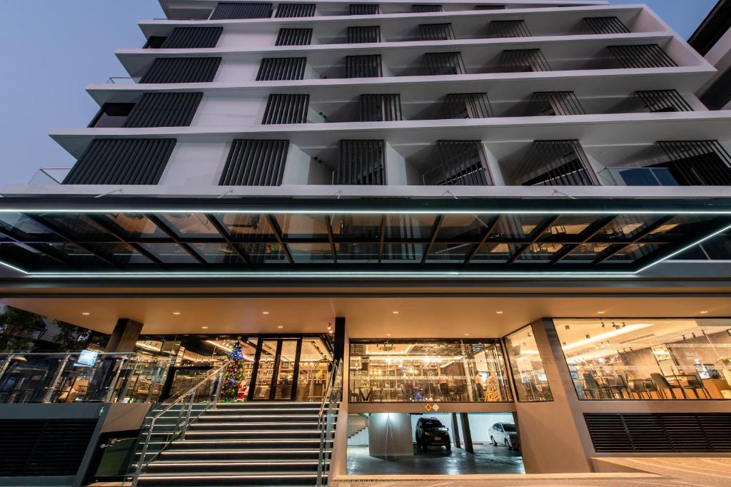 هتل بلک وودز پاتایا - Blackwoods Hotel Pattaya