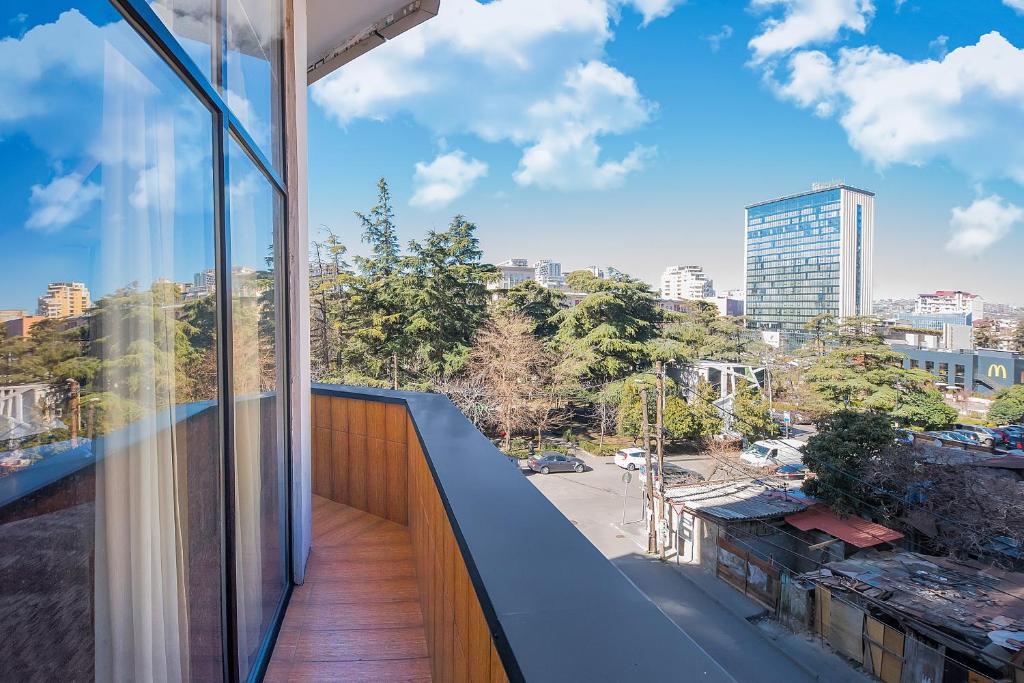 هتل دنیس تفلیس -  Denis Hotel Tbilisi