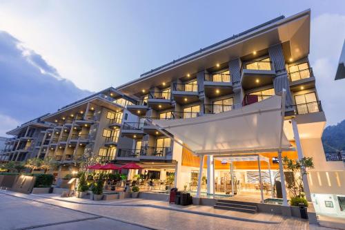 هتل د چارم ریزورت پوکت - The Charm Resort Phuket