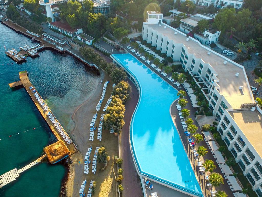 هتل بلو دریمز ریزورت بدروم - Blue Dreams Resort Bodrum