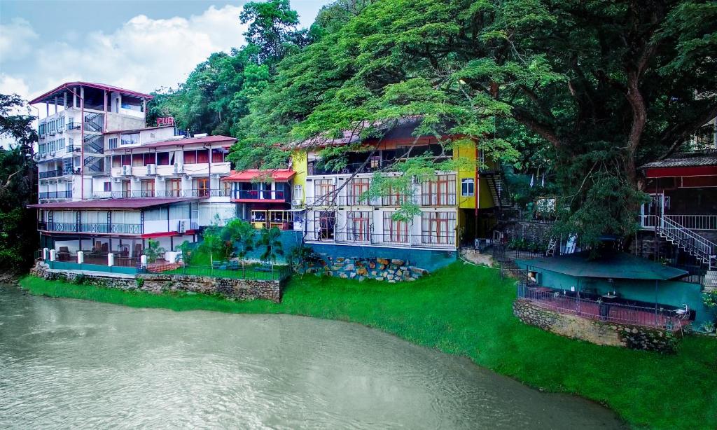 هتل گانگاآدارا کندی - Hotel Gangaaddara Kandy