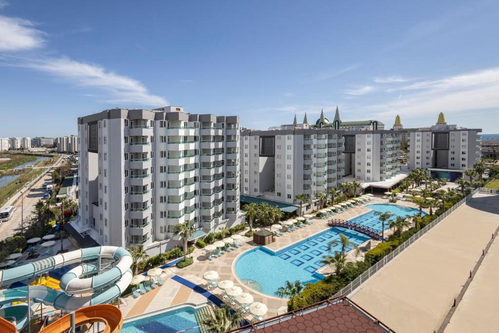 هتل ویندام گاردن لارا آنتالیا - Wyndham Garden Lara Hotel Antalya